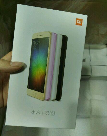 和蘋果風格一樣 這是小米5包裝盒?!