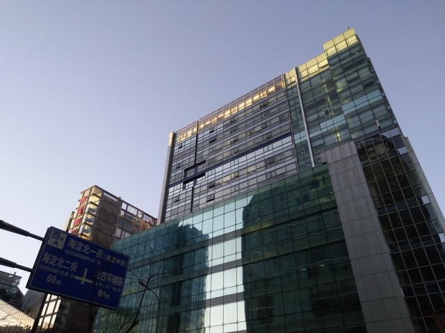 "美"之第2代 雙面玻璃nubia布拉格S評測