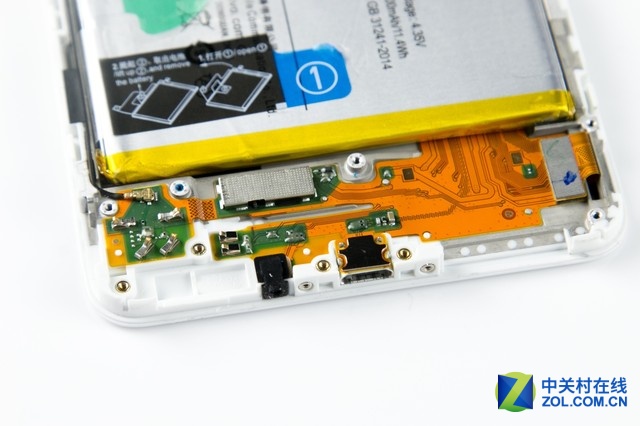 防水防塵性能優異 vivoX6plus拆解圖賞