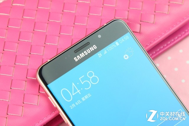 突破性外觀設計 粉色三星Galaxy A9圖賞