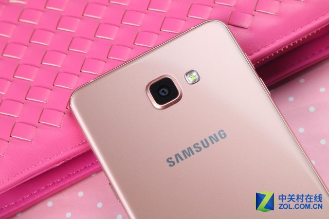 突破性外觀設計 粉色三星Galaxy A9圖賞