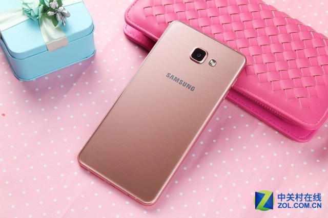 突破性外觀設計 粉色三星Galaxy A9圖賞