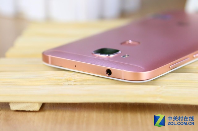 亮眼小清新 玫瑰金色華為麥芒4圖賞