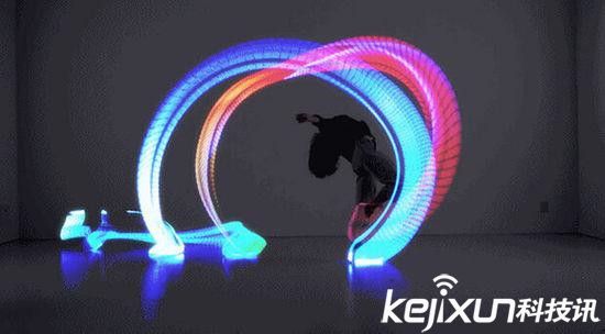 智能鞋子搶風(fēng)頭:不僅能說(shuō)話還能給手機(jī)充電!