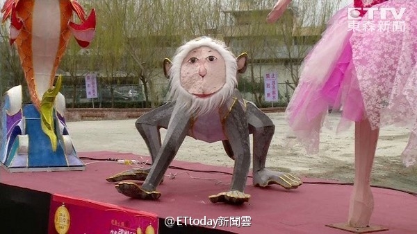 網(wǎng)友吐血 臺灣燈會又現(xiàn)神物：碉堡了