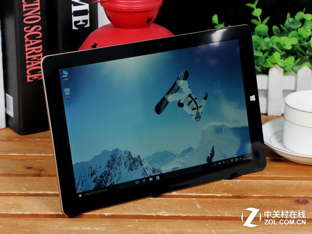 高貴香檳金 昂達oBook10二合一平板評測 