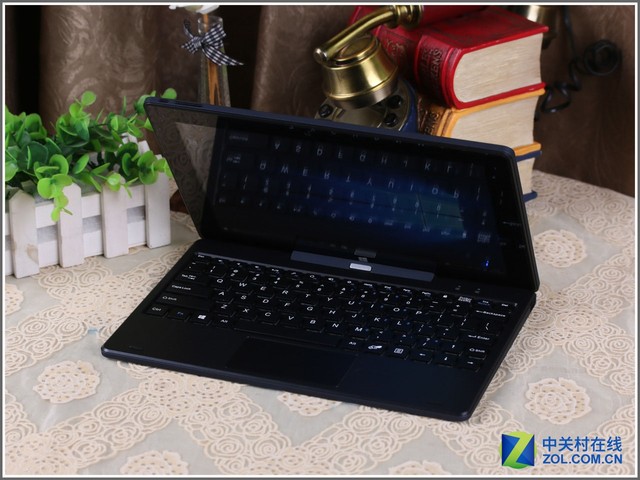 Z8300配4G內存 品鉑W1S二合一平板評測