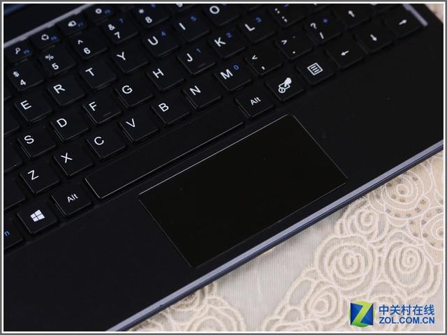 Z8300配4G內存 品鉑W1S二合一平板評測 