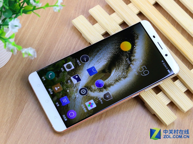 2000多塊錢能買啥? 國產旗艦手機推薦