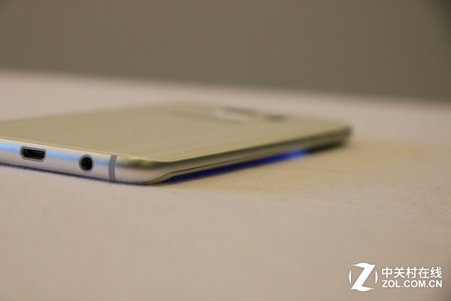 三星S7 edge換裝 側面屏幕到底能干啥