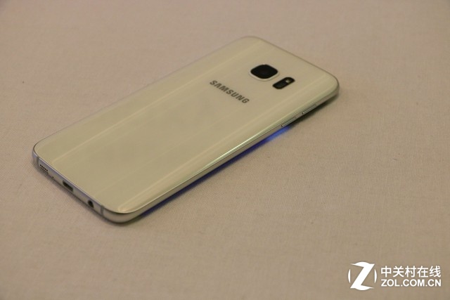 三星S7 edge換裝 側面屏幕到底能干啥