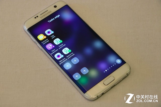 三星S7 edge換裝 側(cè)面屏幕到底能干啥