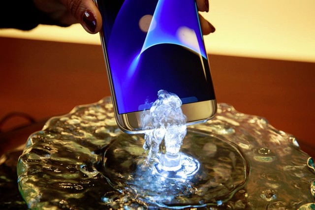 豐富曲面功能 三星Galaxy S7 Edge真機圖賞