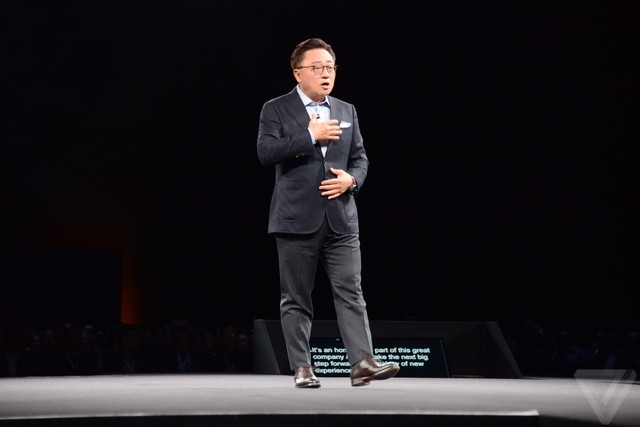 VR看展新時代 三星S7/S7 edge發布回顧