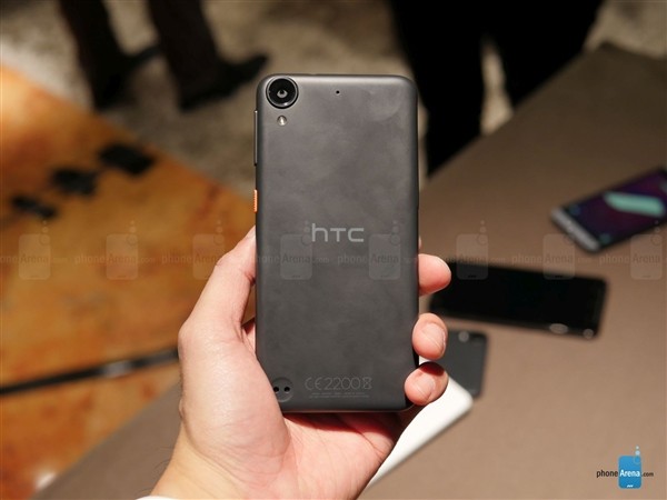 略丑的個性設計 HTC Desire三新機上手