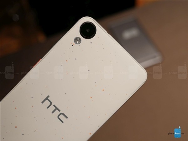 略丑的個性設計 HTC Desire三新機上手