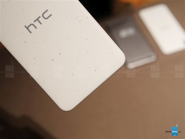 略丑的個性設計 HTC Desire三新機上手