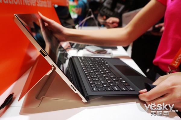 殺向二合一領域 聯想Ideapad Miix 700速評