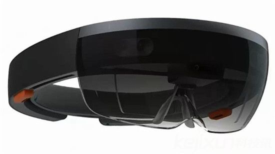 微軟HoloLens頭盔開發(fā)版接受預定:售價接近2萬元!