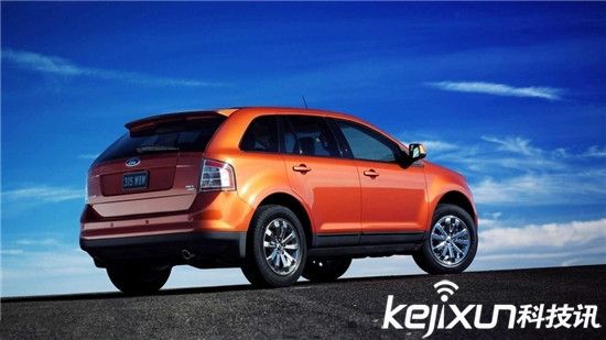 福特自動駕駛汽車秒變電影院:撩妹必備神器!