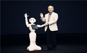 軟銀不僅投資了阿里巴巴：還開發了情感機器人Pebble