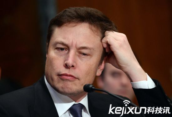 印度阿三真牛逼：馬斯克特斯拉被100%關稅嚇尿了