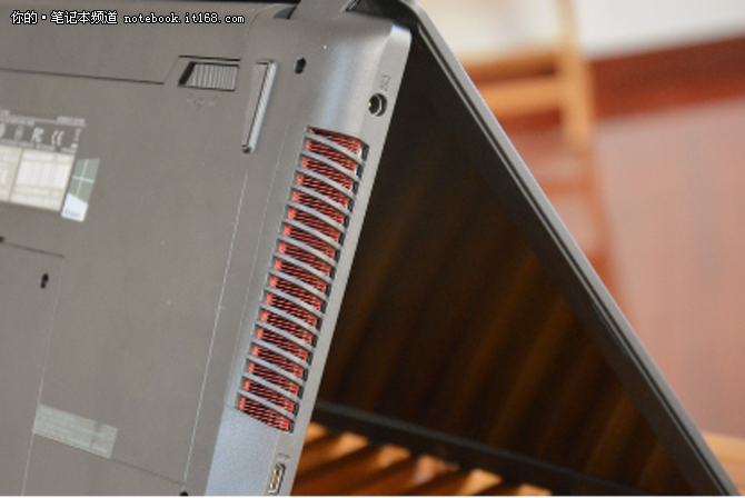 屏幕鍵盤接口布局:粗中有細 精致有余