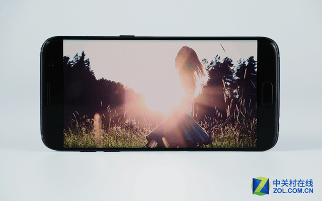 雙曲面屏新巔峰 三星Galaxy S7 edge評測