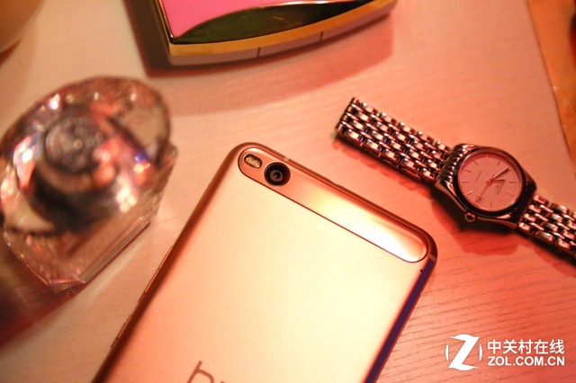 探索高雅的金屬藝術(shù) HTC One X9圖賞