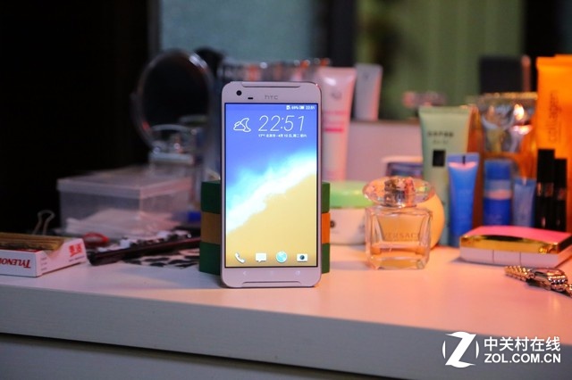 探索高雅的金屬藝術(shù) HTC One X9圖賞