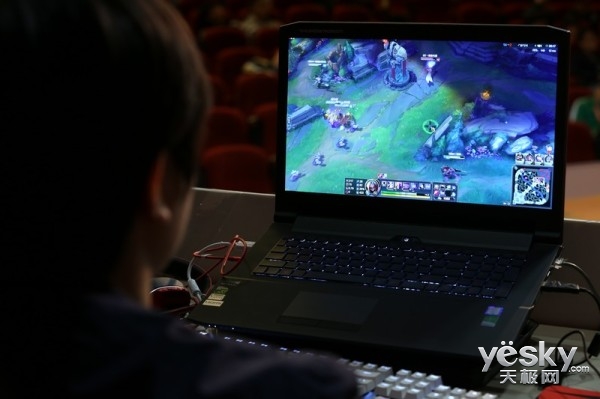 決戰(zhàn)紫禁雷神杯校園電競(jìng)賽 八進(jìn)四賽程