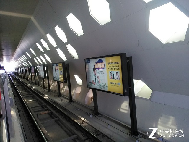 定義都市輕旅行 AGM Rio三防手機評測(待審核)