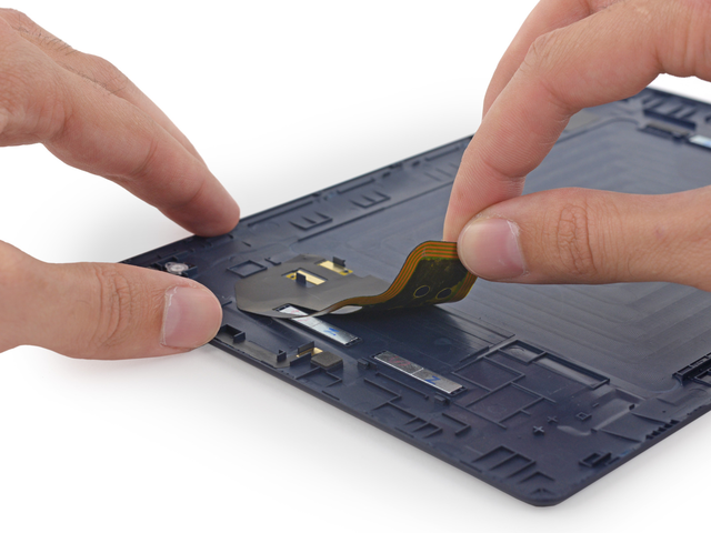 不止一塊主板?谷歌Nexus 9拆解