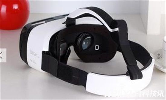 沒Gear VR也能體驗虛擬現實 三星Milk VR