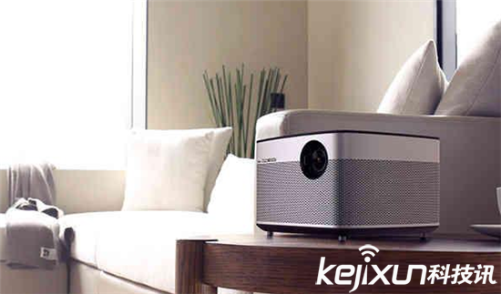 體驗極米H1無屏電視 高享受卻還要拉窗簾