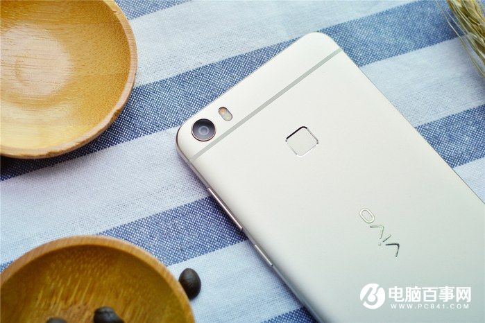 國產(chǎn)手機(jī)新標(biāo)桿 vivo Xplay5全面評測