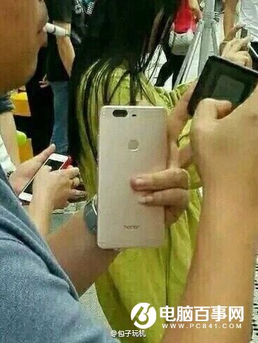 華為榮耀新旗艦V8今日發(fā)布:雙攝像頭