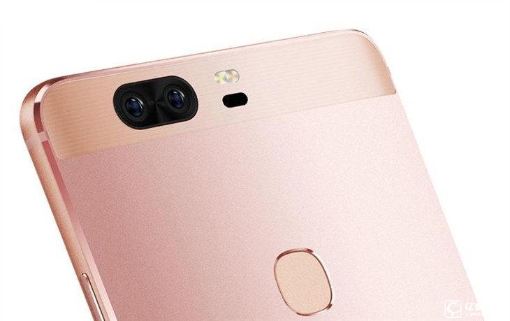 華為榮耀V8評測:極致科技集大成者 內(nèi)斗華為P9?