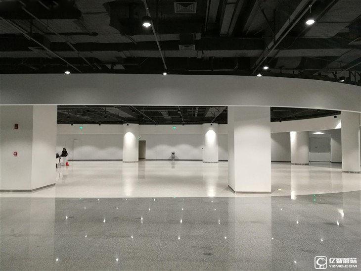 華為榮耀V8評測:極致科技集大成者 內(nèi)斗華為P9?