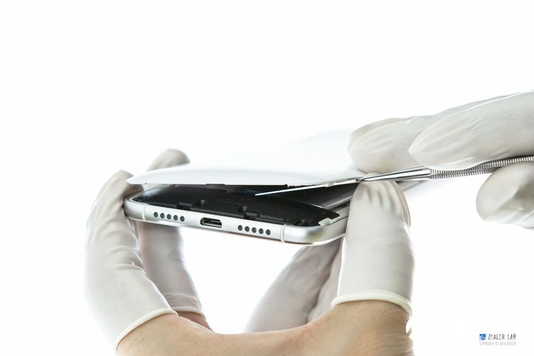 360手機F4做工如何?360手機F4拆機圖解評測