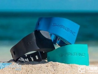 Sharkbanz Seafoam智能手環(huán) 讓你在海里玩耍時避免鯊魚的襲擊