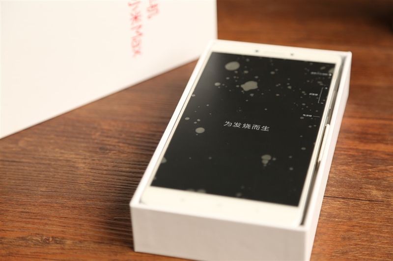 6.44寸黃金大屏！小米Max深度評測：續航驚人