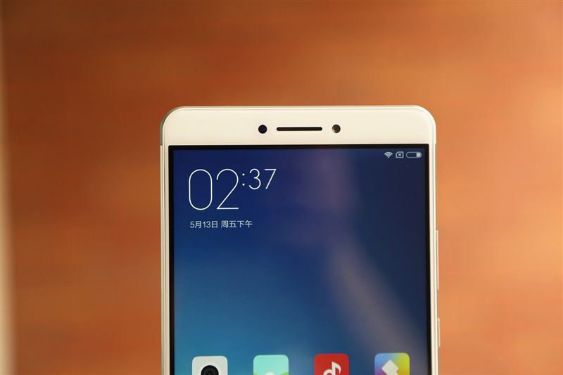 6.44寸黃金大屏！小米Max深度評測：續航驚人