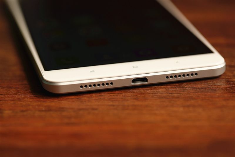 6.44寸黃金大屏!小米Max深度評測:續(xù)航驚人