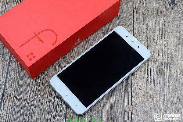 360手機N4和f4對比評測:誰更具性價比?