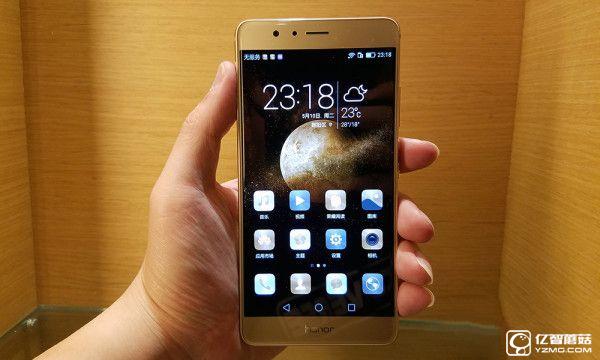 這才是旗艦該有的配置 榮耀V8手機性能體驗