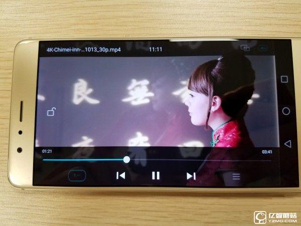 這才是旗艦該有的配置 榮耀V8手機性能體驗