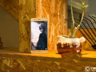 華為榮耀V8深度評測：“2K屏幕毀續航”論并不存在