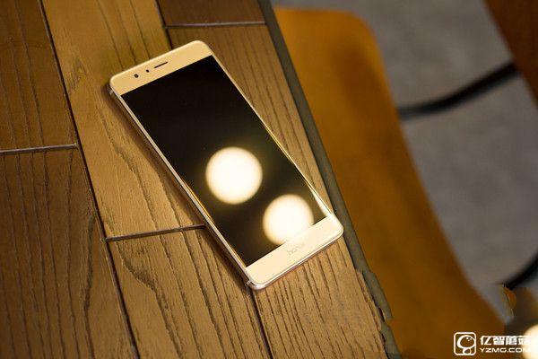 華為榮耀V8評測:麒麟950怎么樣?