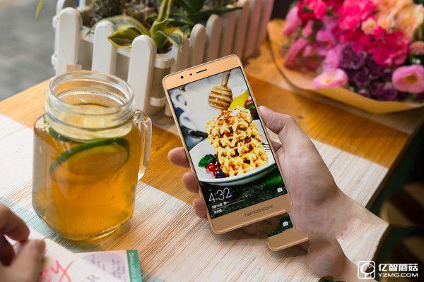 華為榮耀V8評(píng)測(cè)：麒麟950怎么樣？